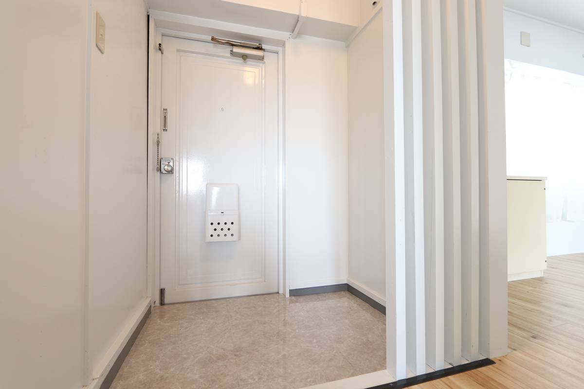 和歌山市ビレッジハウス紀三井寺の玄関