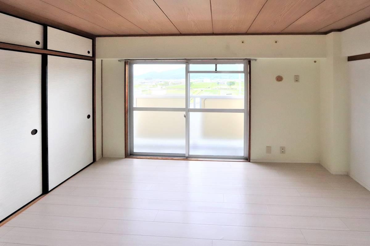 Living Room in Village House Oku Kitano in Akashi-shi