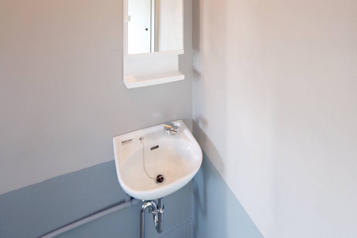 Lavabo de Village House Kasuga 1 em Hirakata-shi