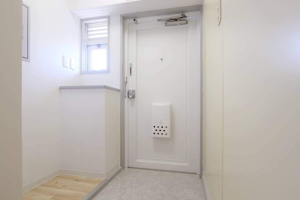 城陽市ビレッジハウス城陽の玄関