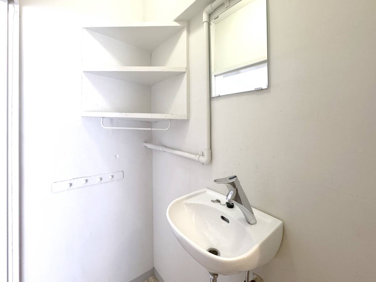 岸和田市ビレッジハウス旭の洗面所