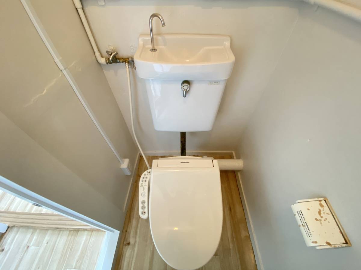 位于岸和田市的Village House 旭的厕所