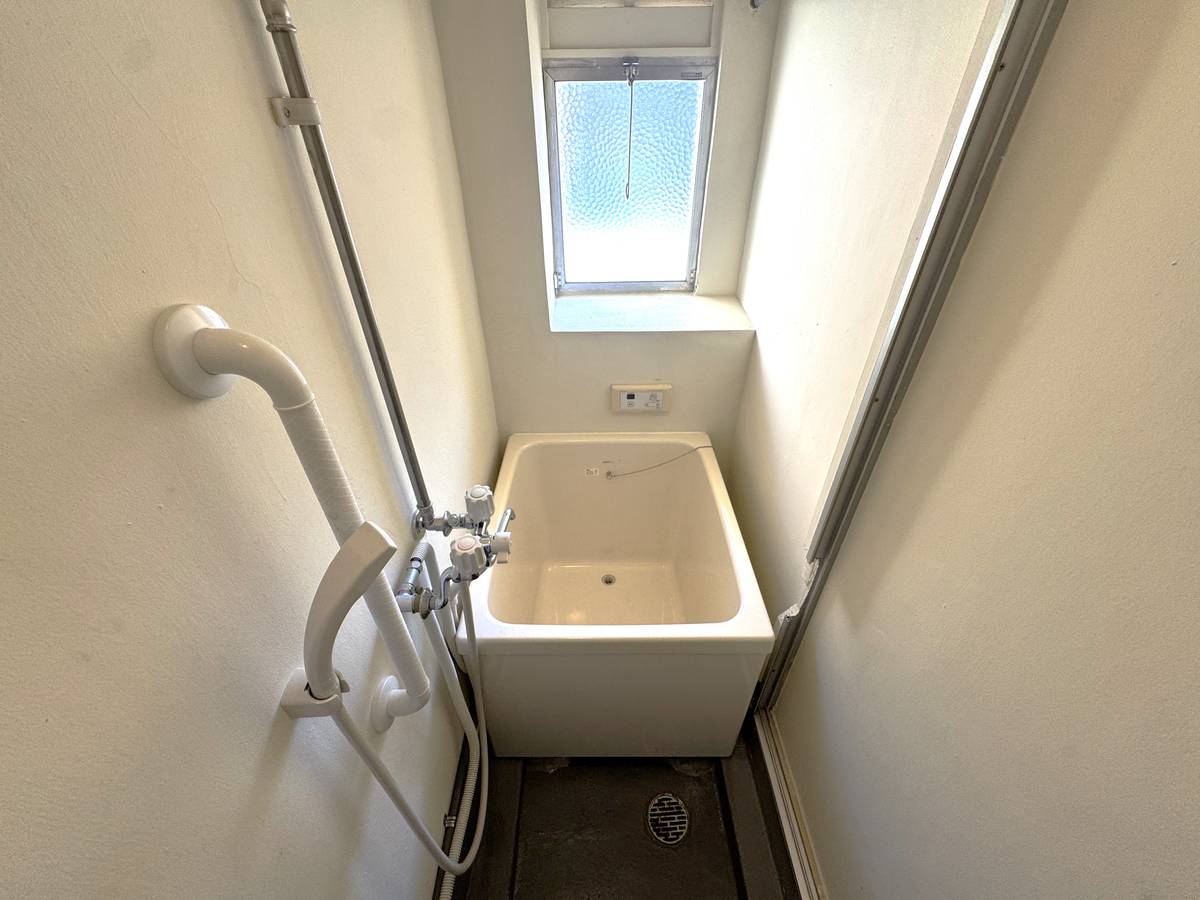 西区ビレッジハウス草部のバス