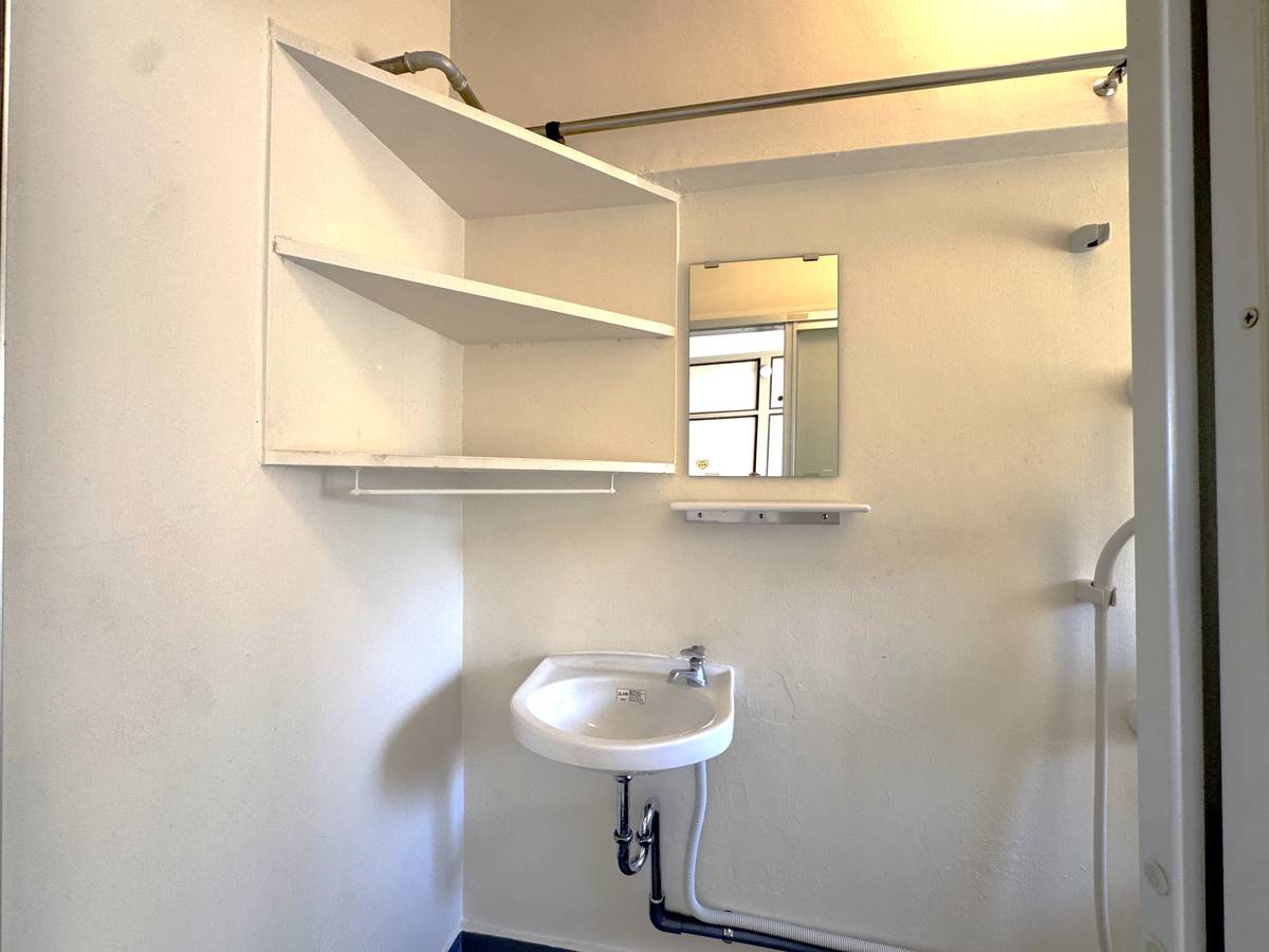 西区ビレッジハウス草部の洗面所