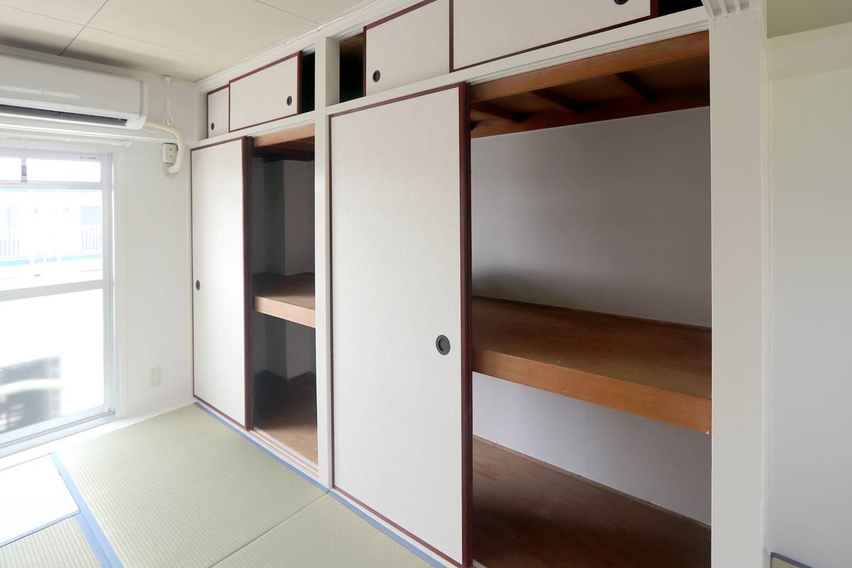 Storage Space in Village House Kusabe in Nishi-ku