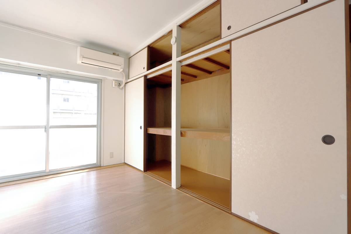 Depósito de Village House Nishi Yumesaki Dai 2 em Himeji-shi