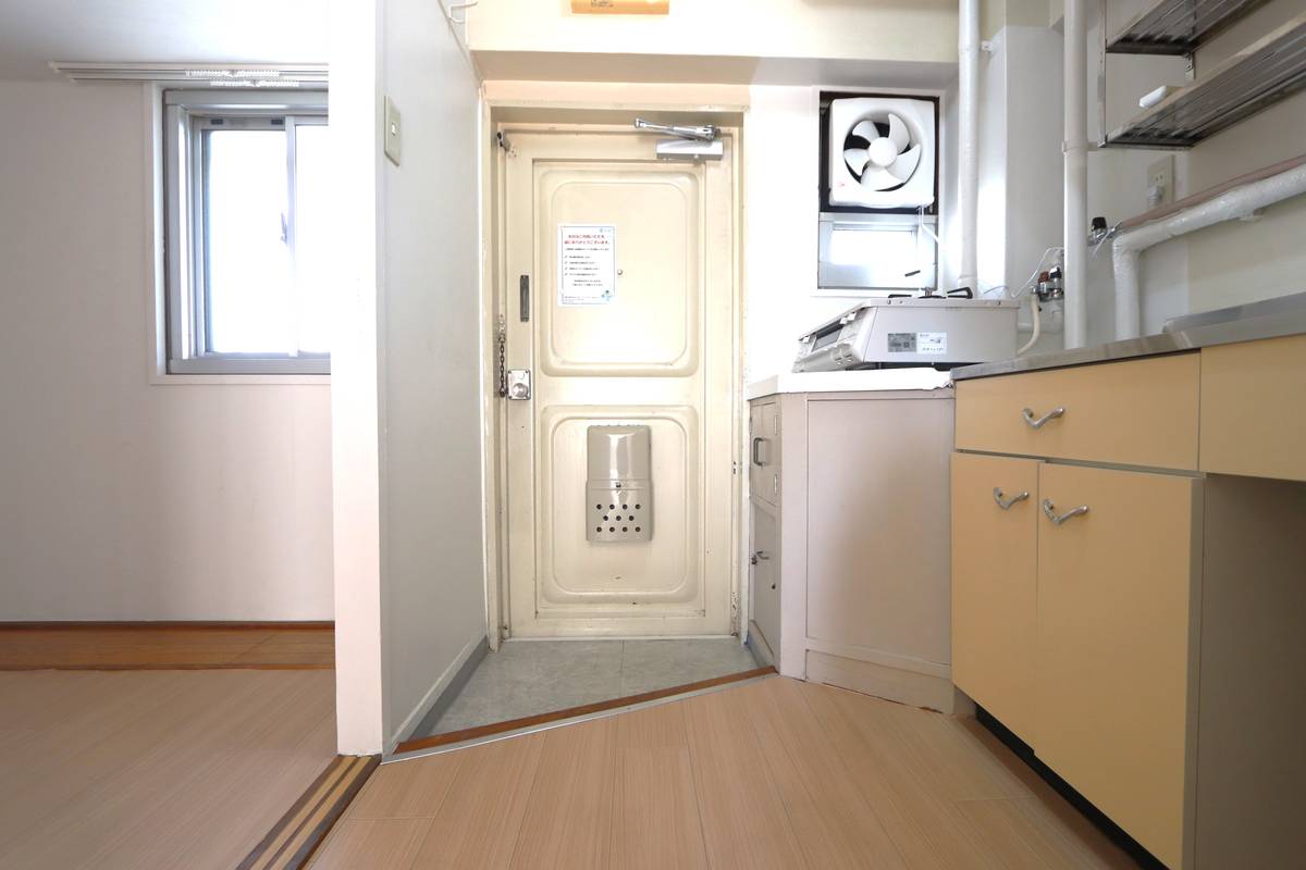 Entrada do apartamento de Village House Nishi Yumesaki Dai 2 em Himeji-shi