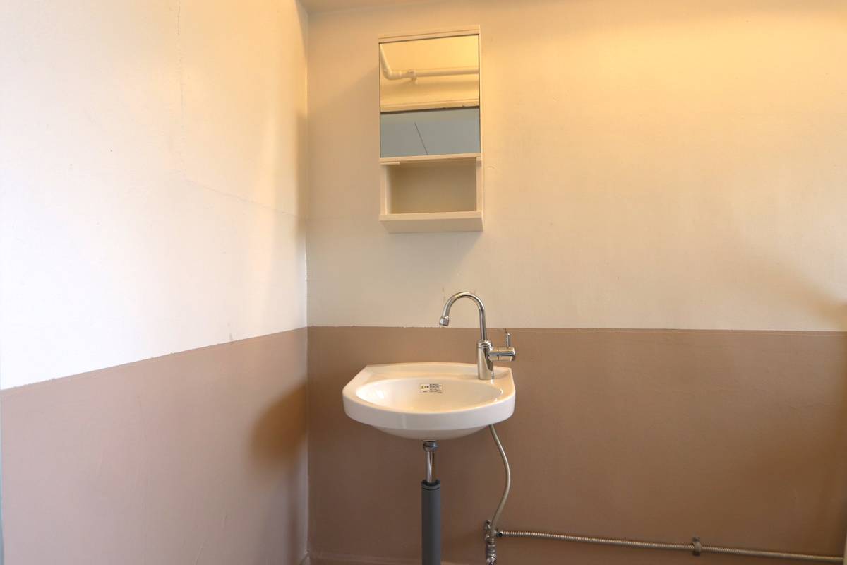 Ruang Rias di Village House Sawanomoto di Sanda-shi