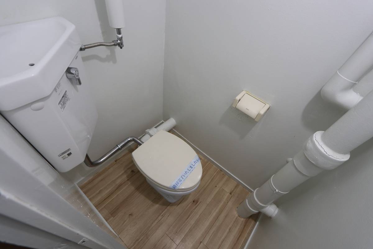 Toilet di Village House Sawanomoto di Sanda-shi