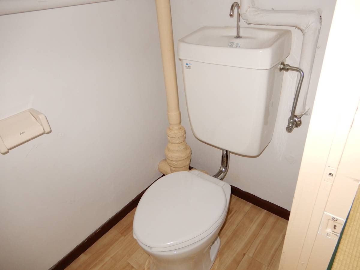 Toilet in Village House Sawanomoto in Sanda-shi