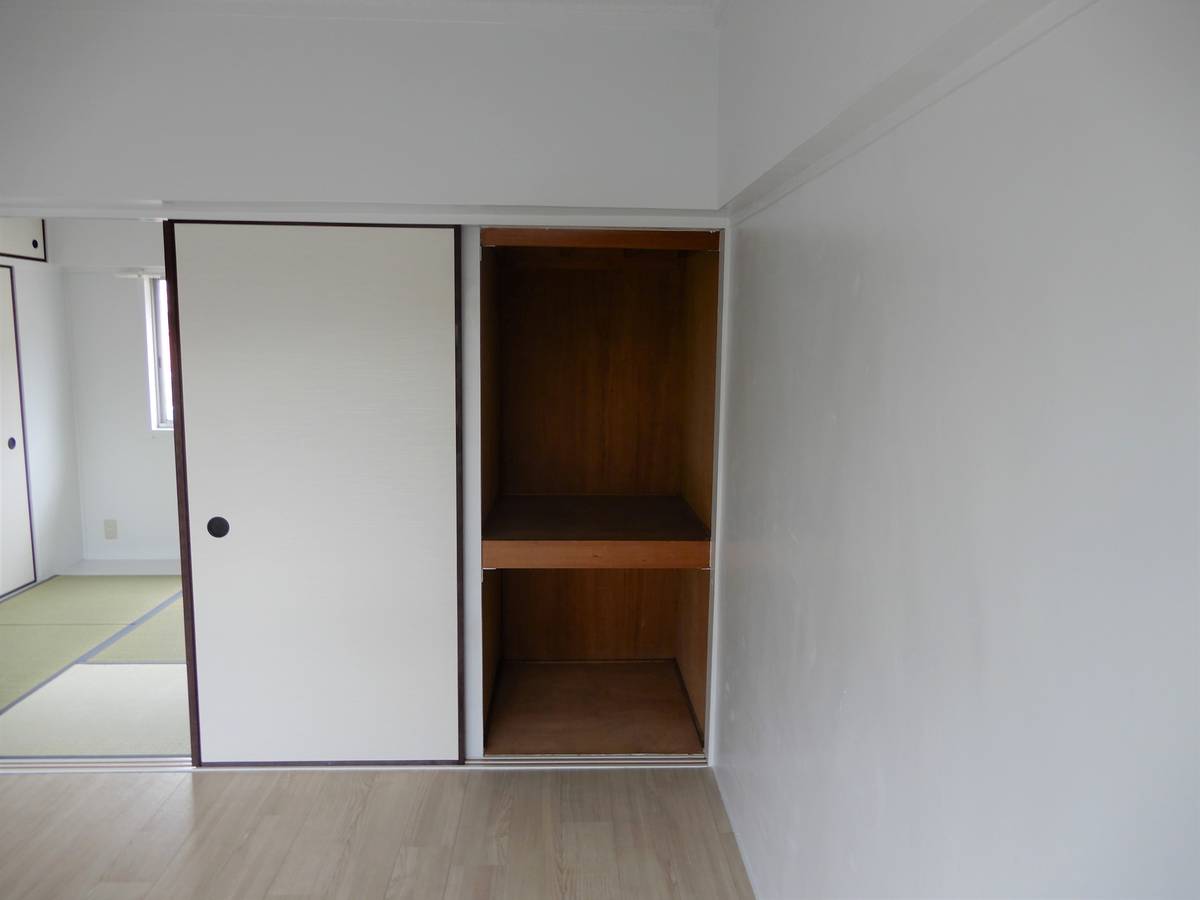 Khu vực chứa đồ của Village House Shodai ở Hirakata-shi