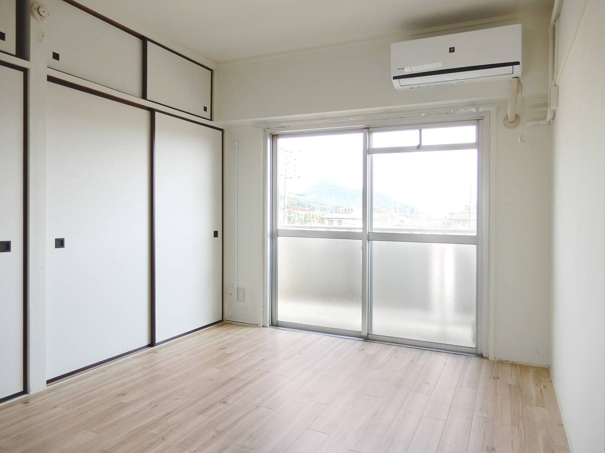 Phòng khách của Village House Kokubu ở Imabari-shi