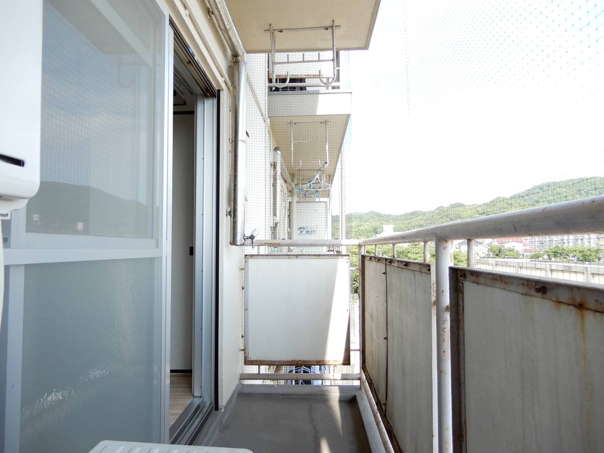 Ban công của Village House Kokubu ở Imabari-shi