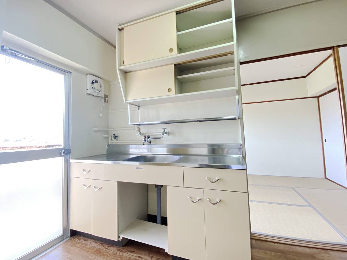 Dapur di Village House Gakuhara di Kishiwada-shi