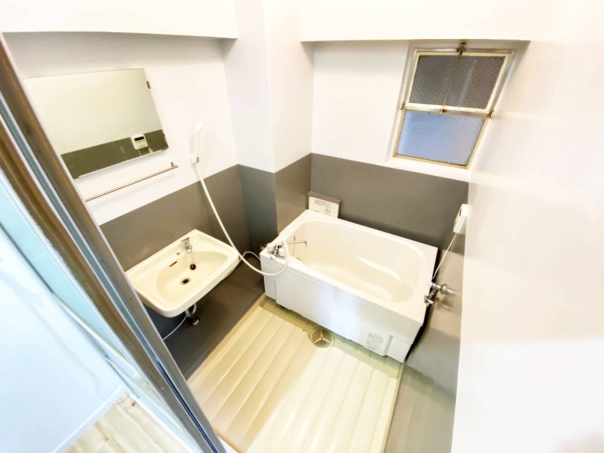 Kamar Mandi di Village House Senbokutoga Tower di Minami-ku