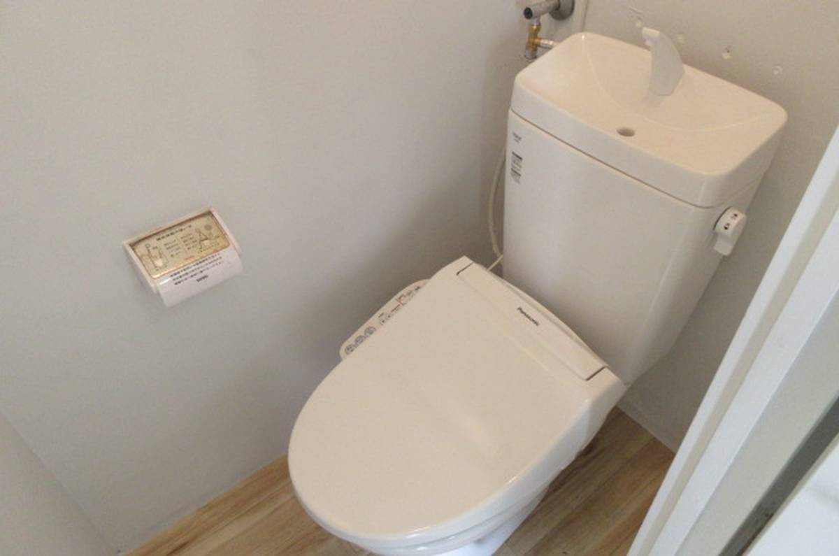 Toilet in Village House Hojo Dai 3 in Kasai-shi