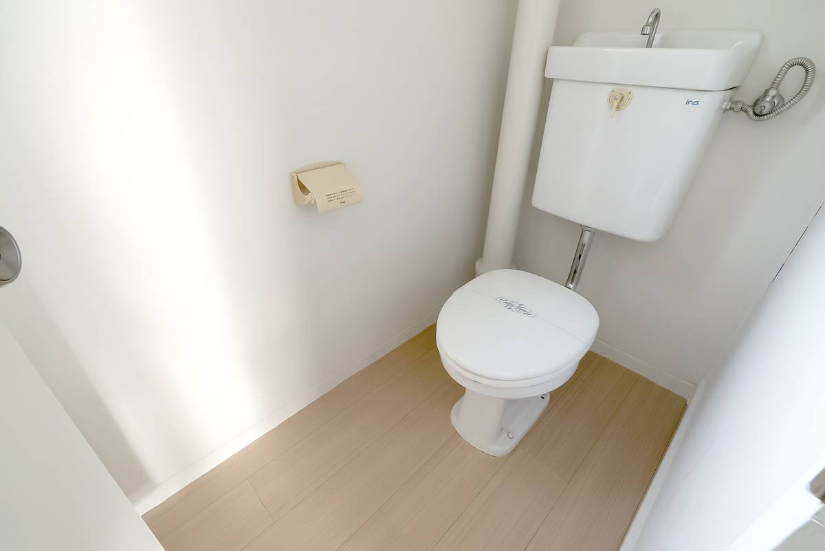 Toilet in Village House Tada in Ozu-shi