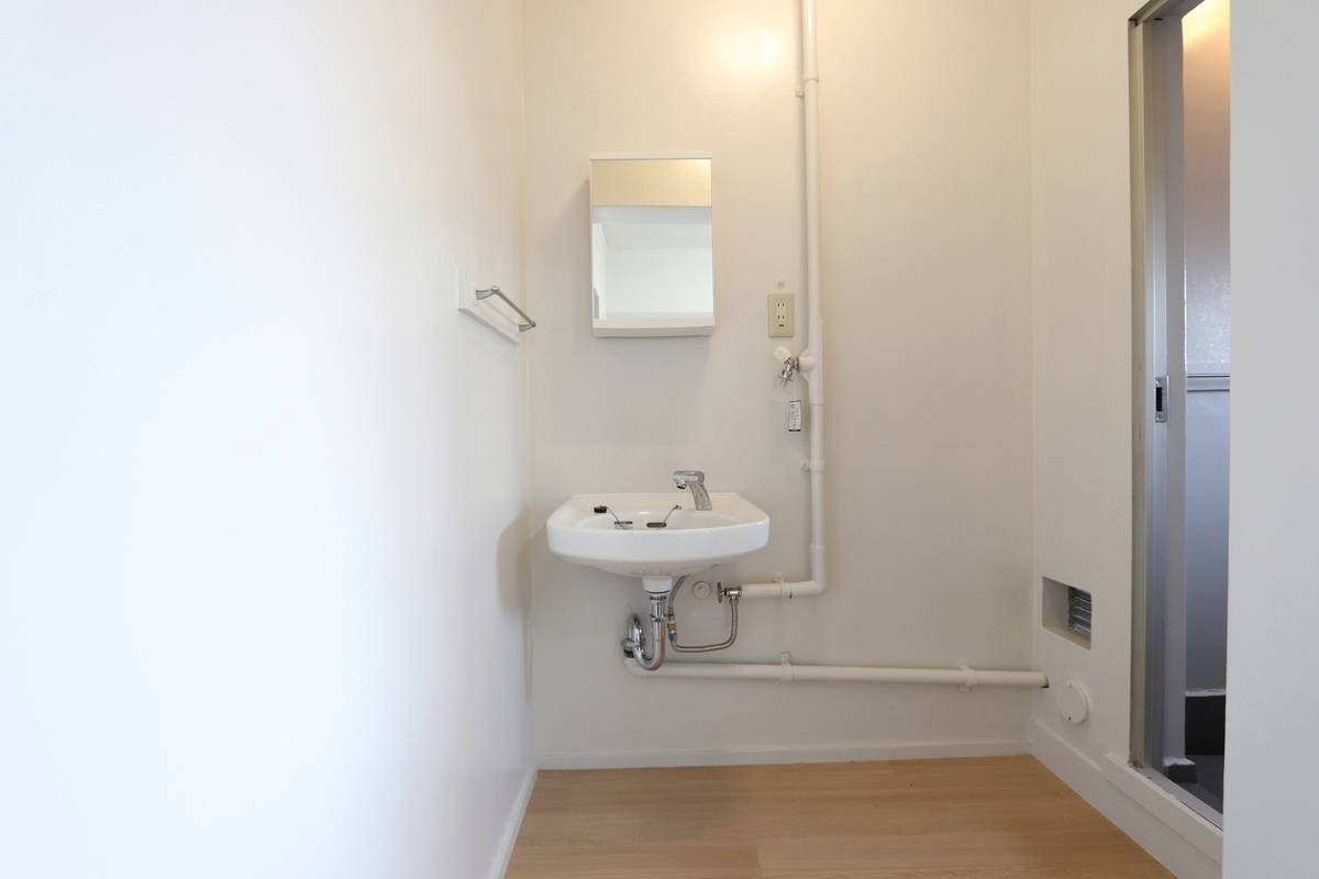 高知市ビレッジハウス高知の洗面所