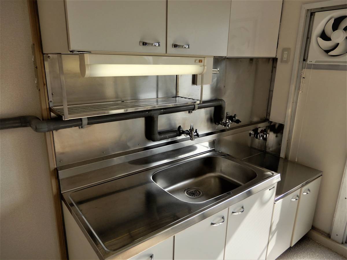 Khu vực bếp của Village House Minami Shimizu Tower ở Amagasaki-shi