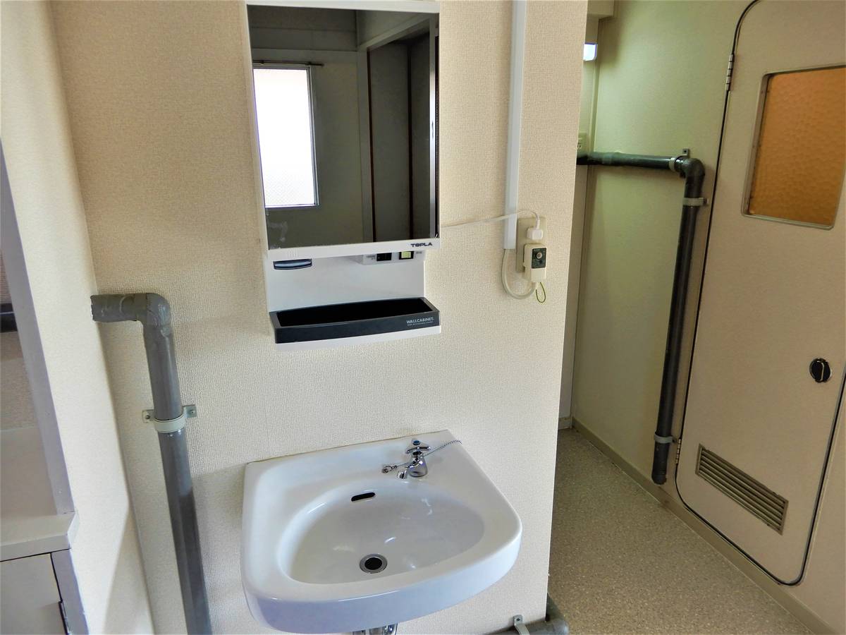 Bồn rửa mặt của Village House Minami Shimizu Tower ở Amagasaki-shi