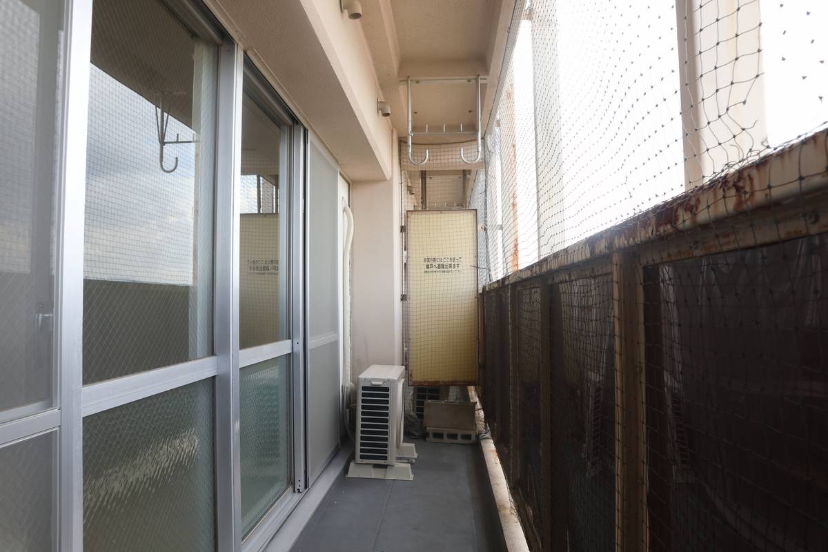 尼崎市ビレッジハウス南清水タワーのバルコニー