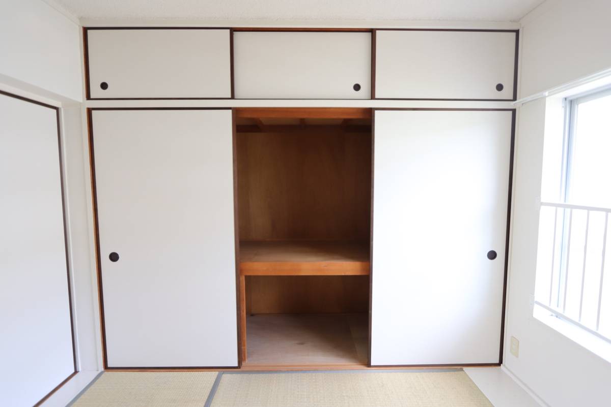 Storage Space in Village House Chizugaya in Tanabe-shi