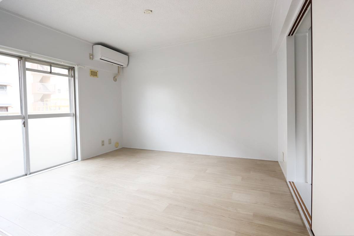 Living Room in Village House Miwasaki in Shingu-shi