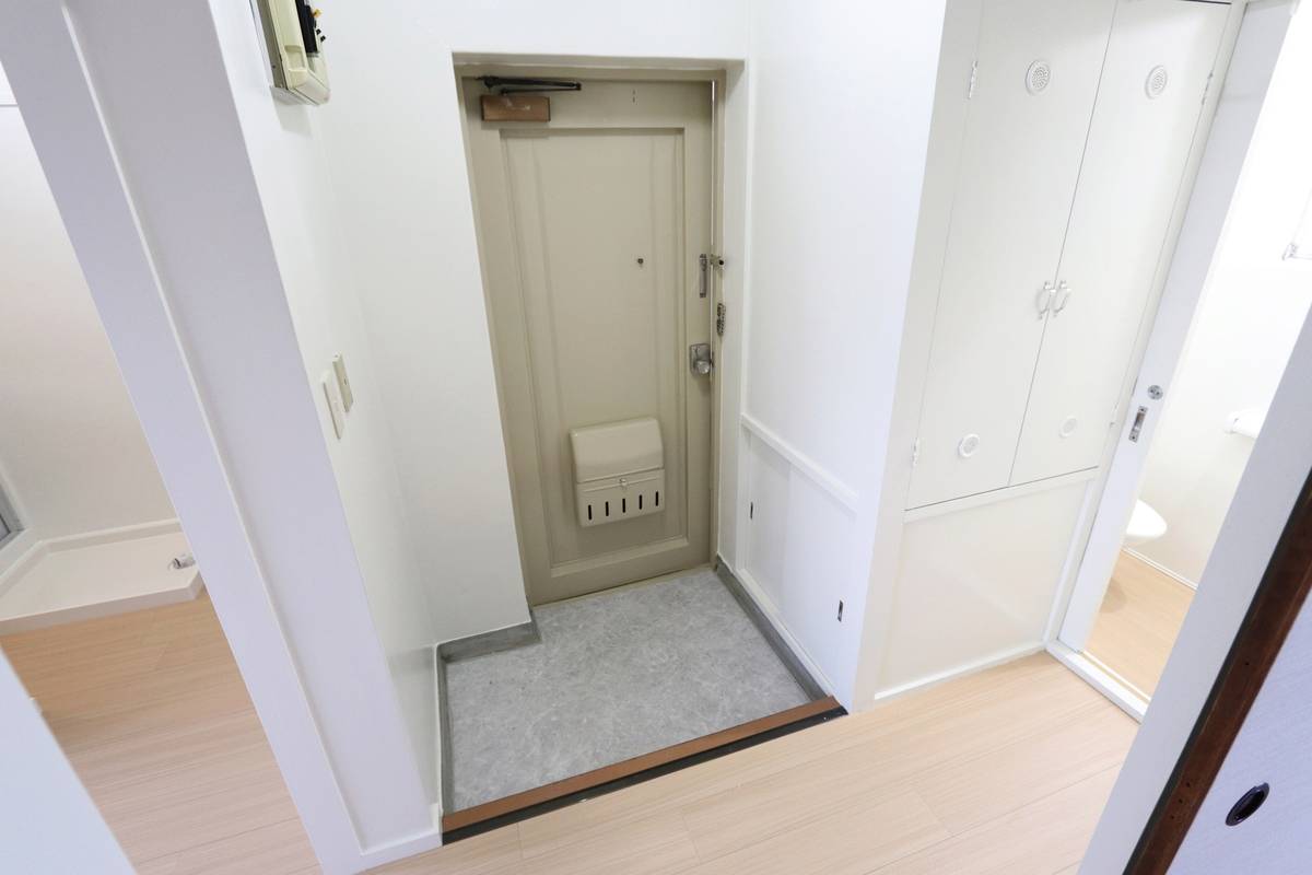 Pintu Masuk Apartemen di Village House Saoka di Shimanto-shi