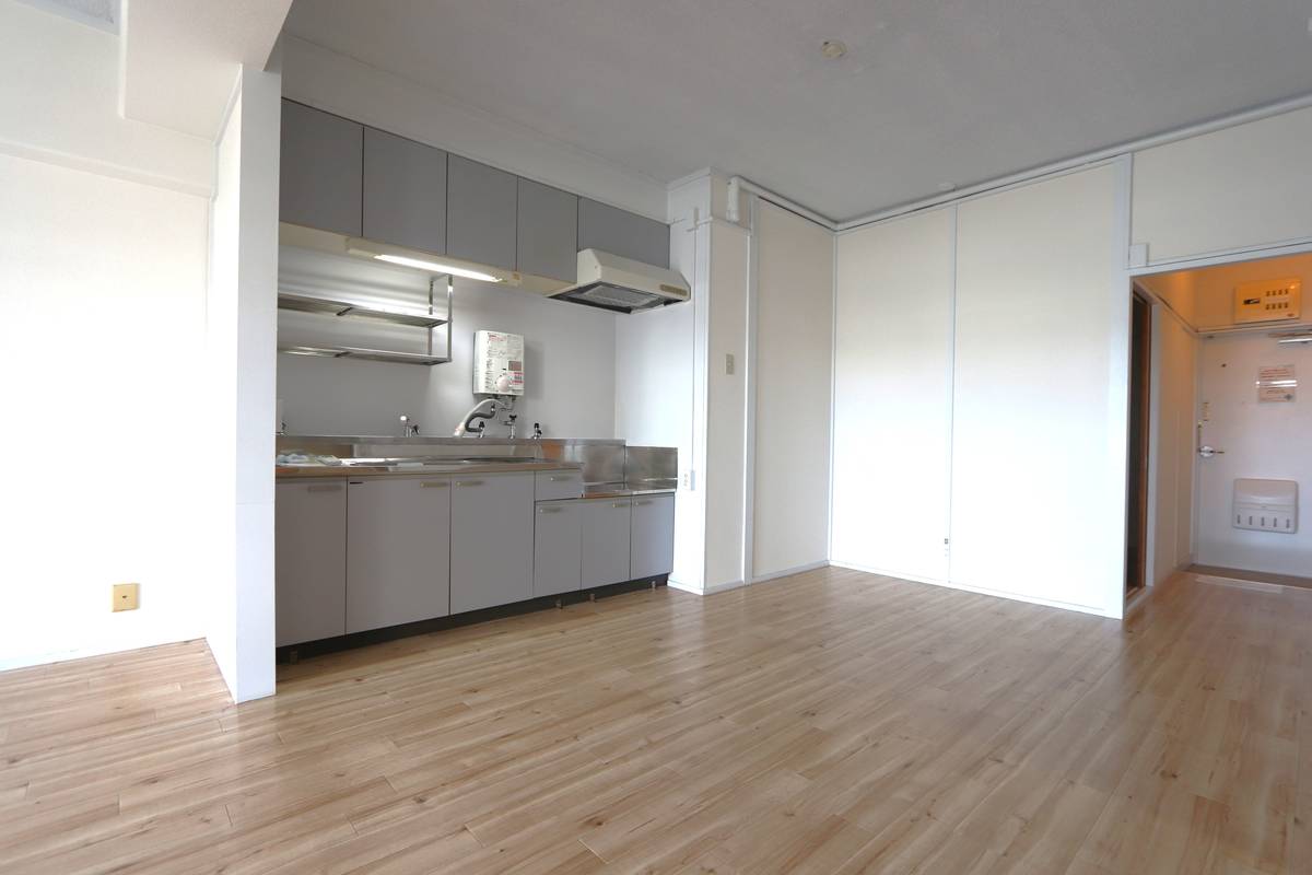 Khu vực bếp của Village House Minatojima Tower ở Chuo-ku