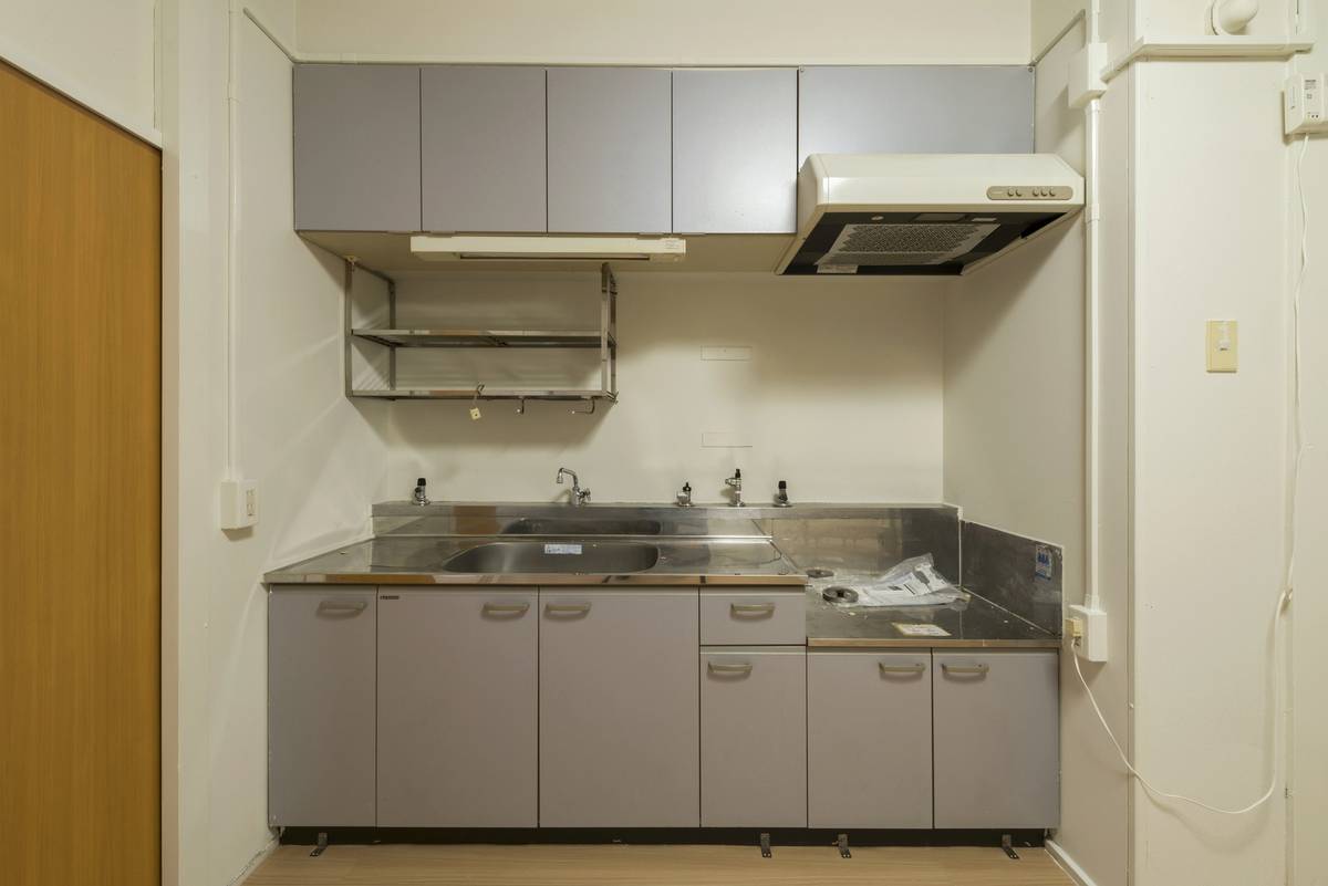 Khu vực bếp của Village House Minatojima Tower ở Chuo-ku