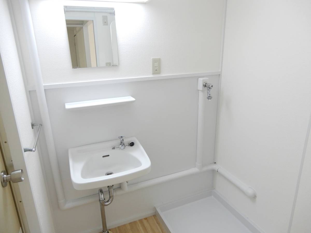 Powder Room in Village House Minatojima Tower in Chuo-ku