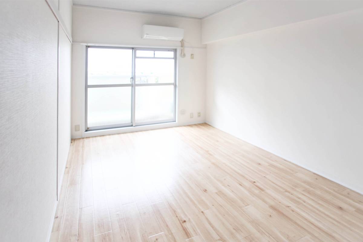 Living Room in Village House Minatojima Tower in Chuo-ku