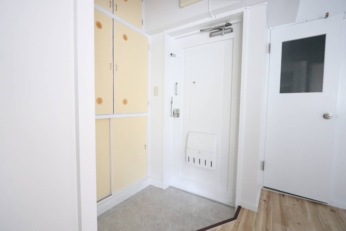 Entrada do apartamento de Village House Matsuyama Ueno em Matsuyama-shi