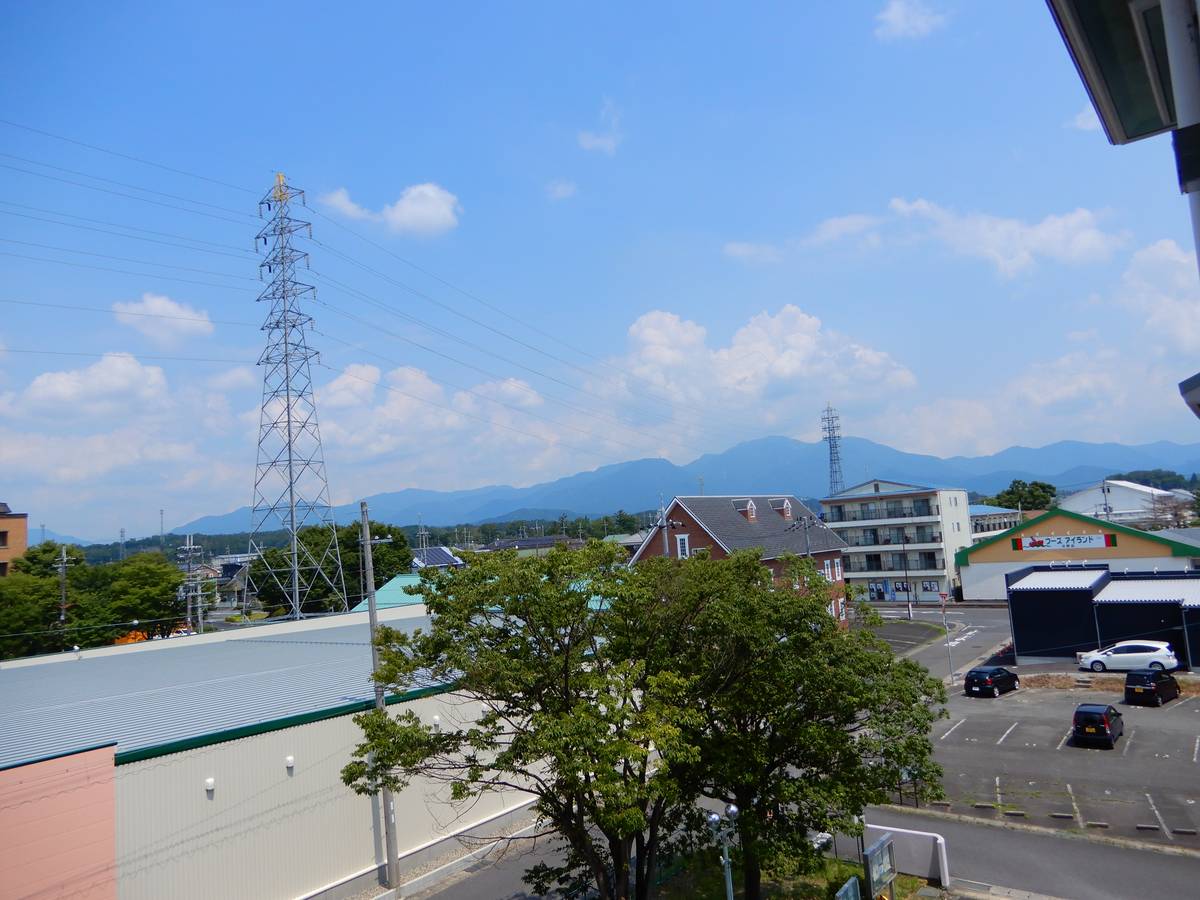 Tầm nhìn từ Village House Hino ở Gamou-gun