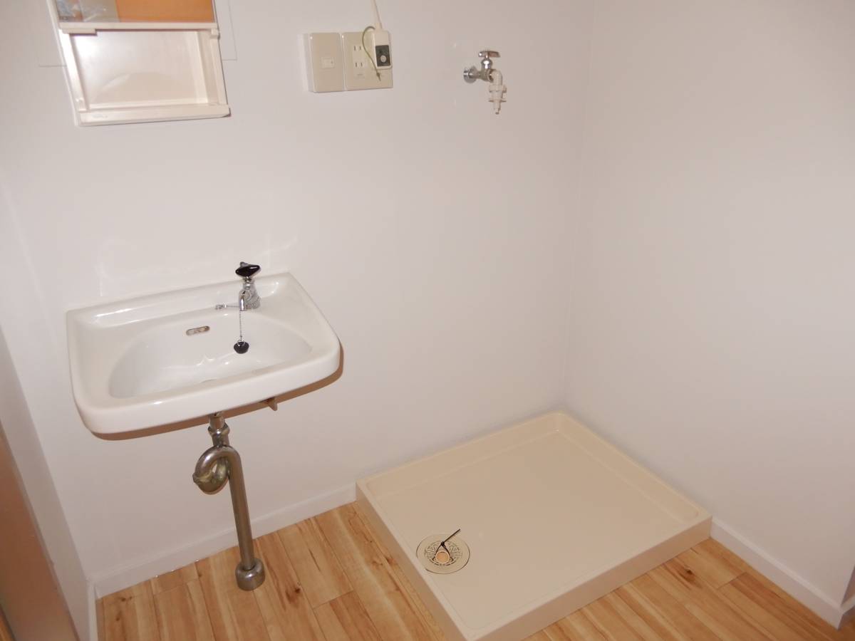 Ruang Rias di Village House Nomada di Sanuki-shi