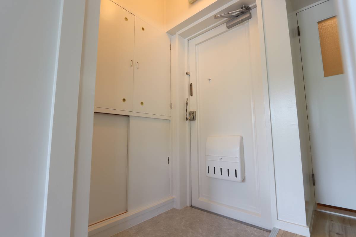 Pintu Masuk Apartemen di Village House Nomada di Sanuki-shi