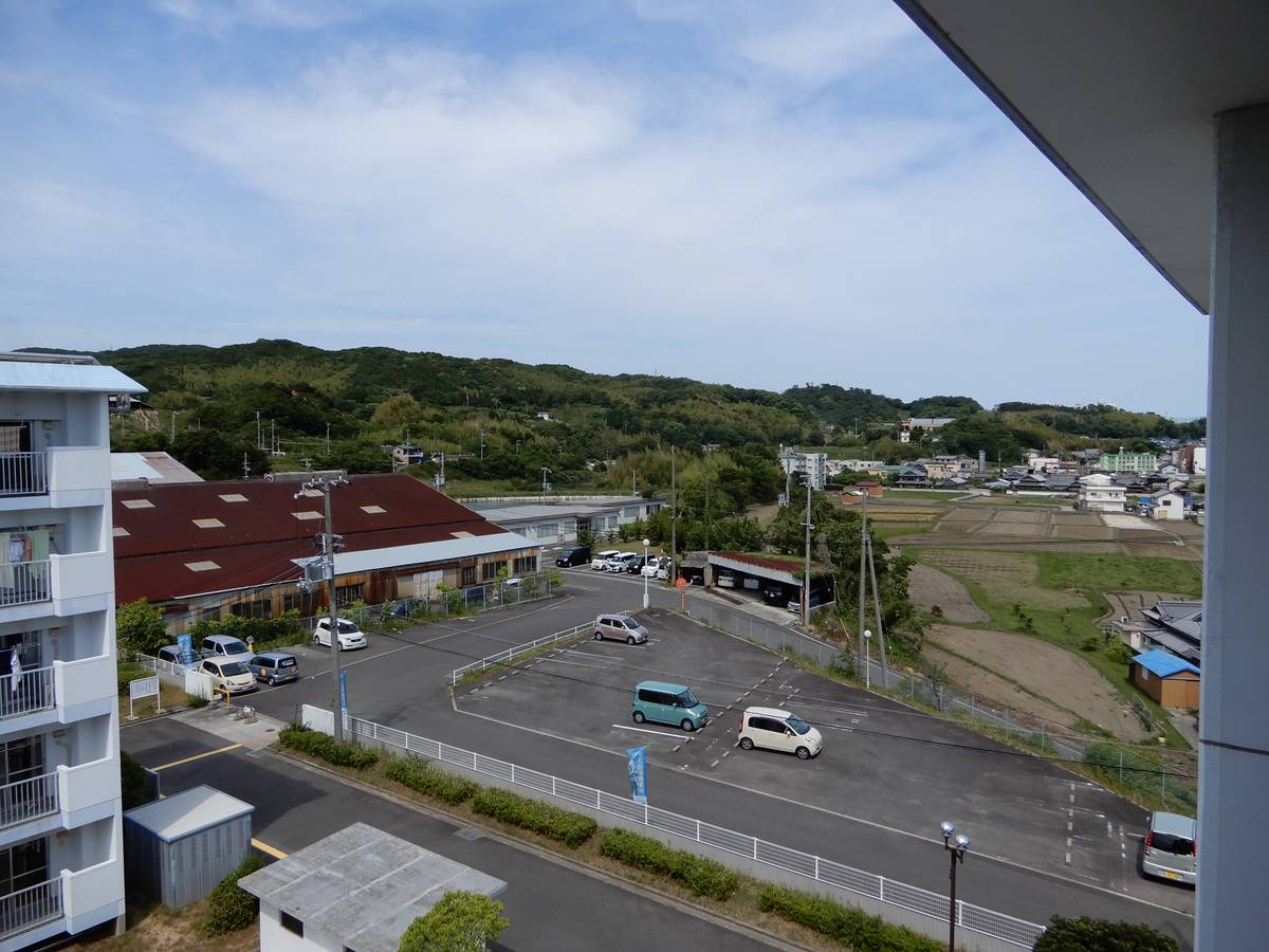 Tầm nhìn từ Village House Sumoto ở Sumoto-shi
