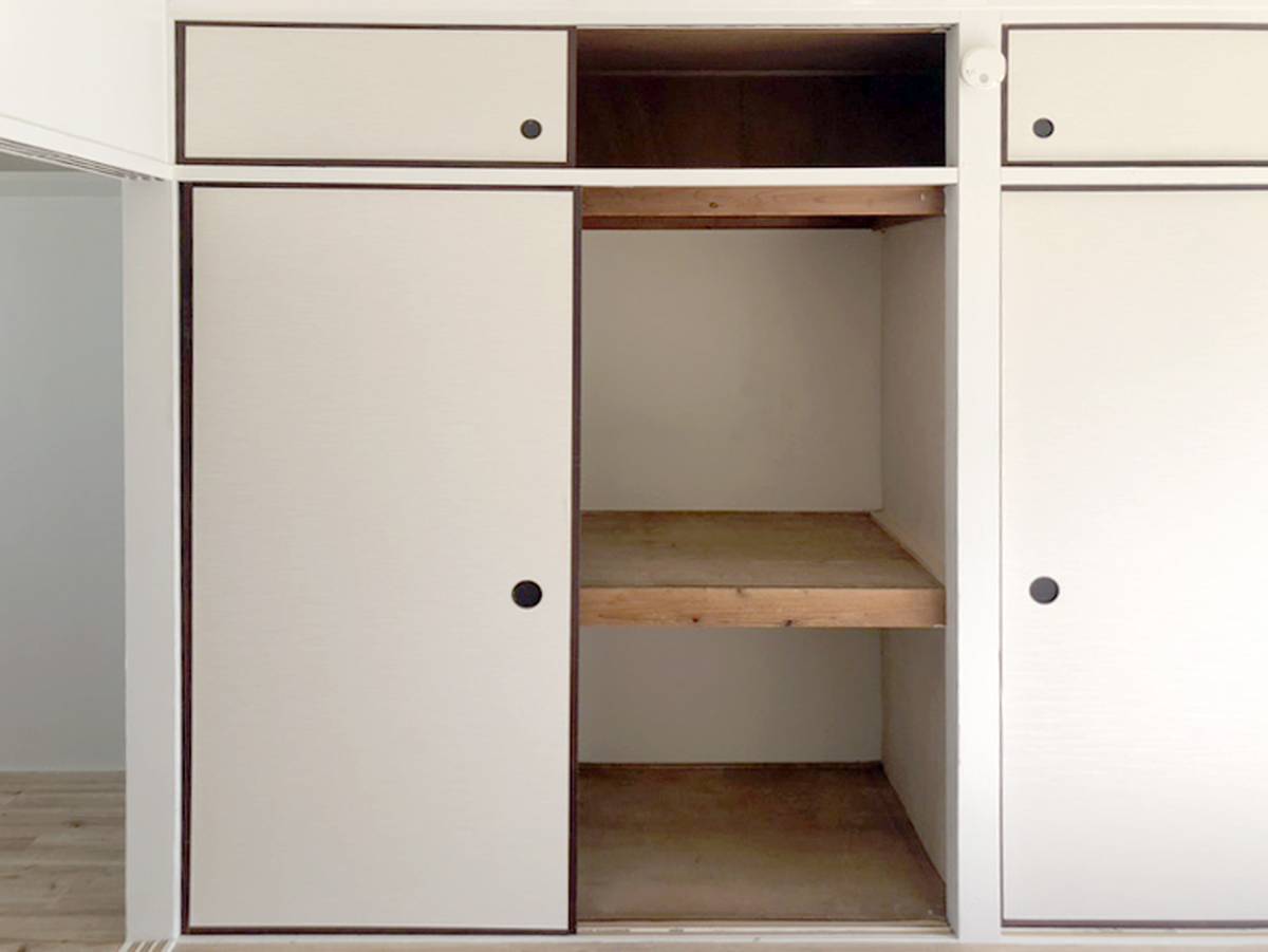 Storage Space in Village House Kibi in Kita-ku