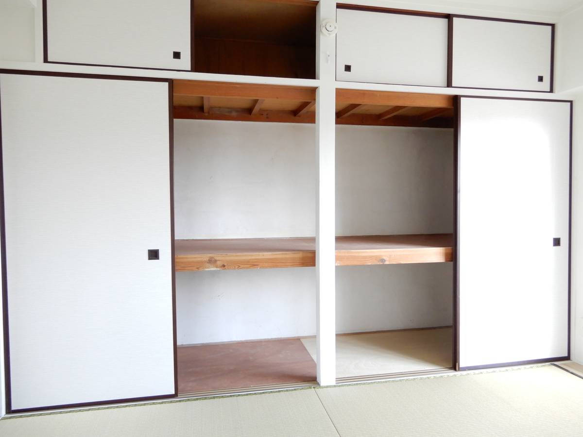 Storage Space in Village House Mizushima in Kurashiki-shi
