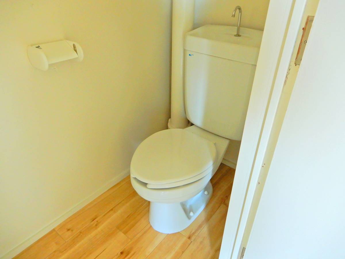 Toilet di Village House Mizushima di Kurashiki-shi
