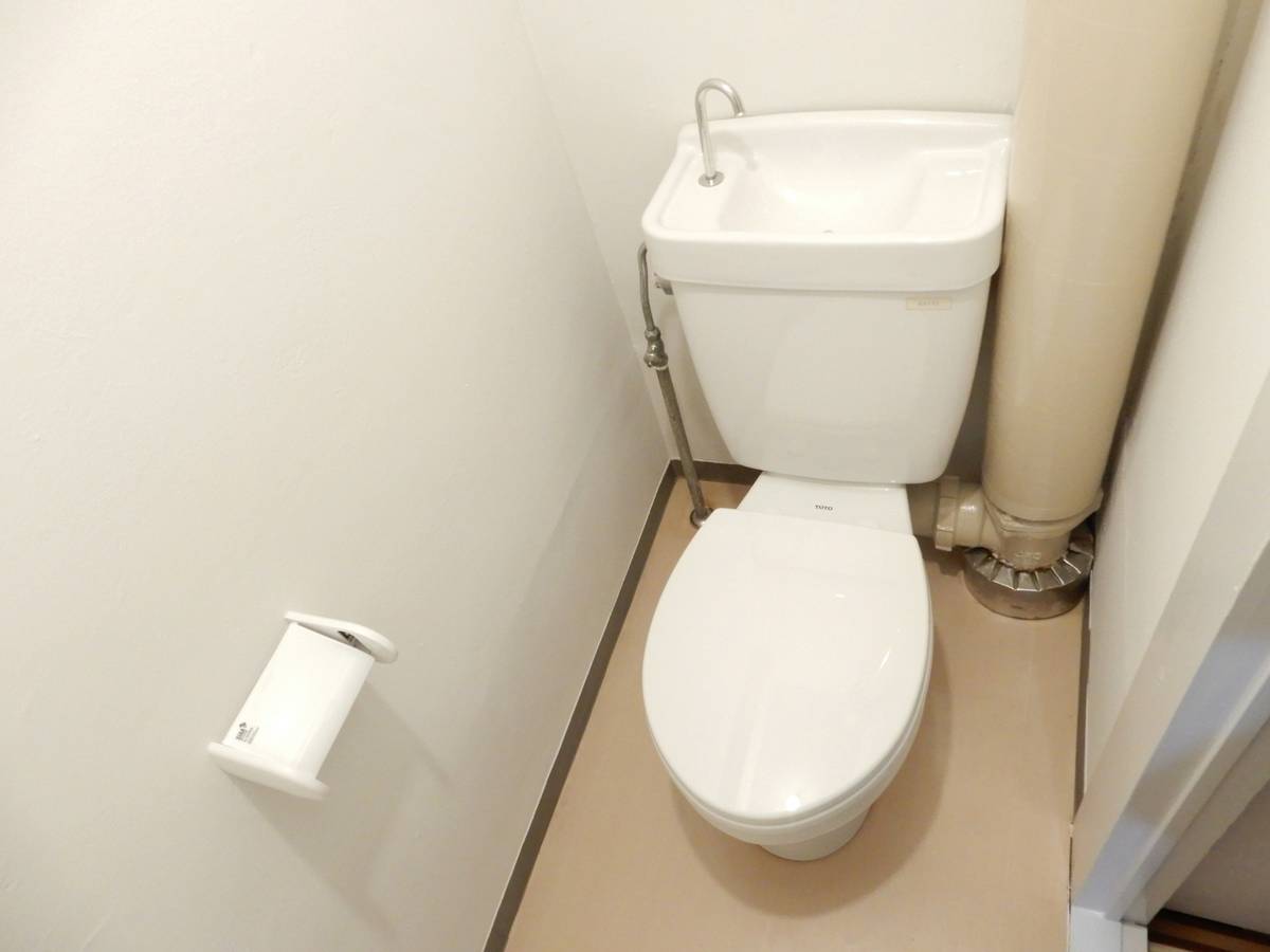 Toilet di Village House Shimosarachi di Hatsukaichi-shi
