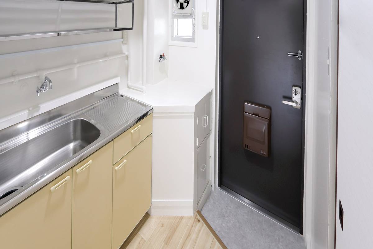 Pintu Masuk Apartemen di Village House Hirata di Iwakuni-shi