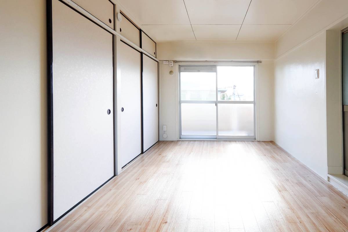 南区ビレッジハウス福富のリビング