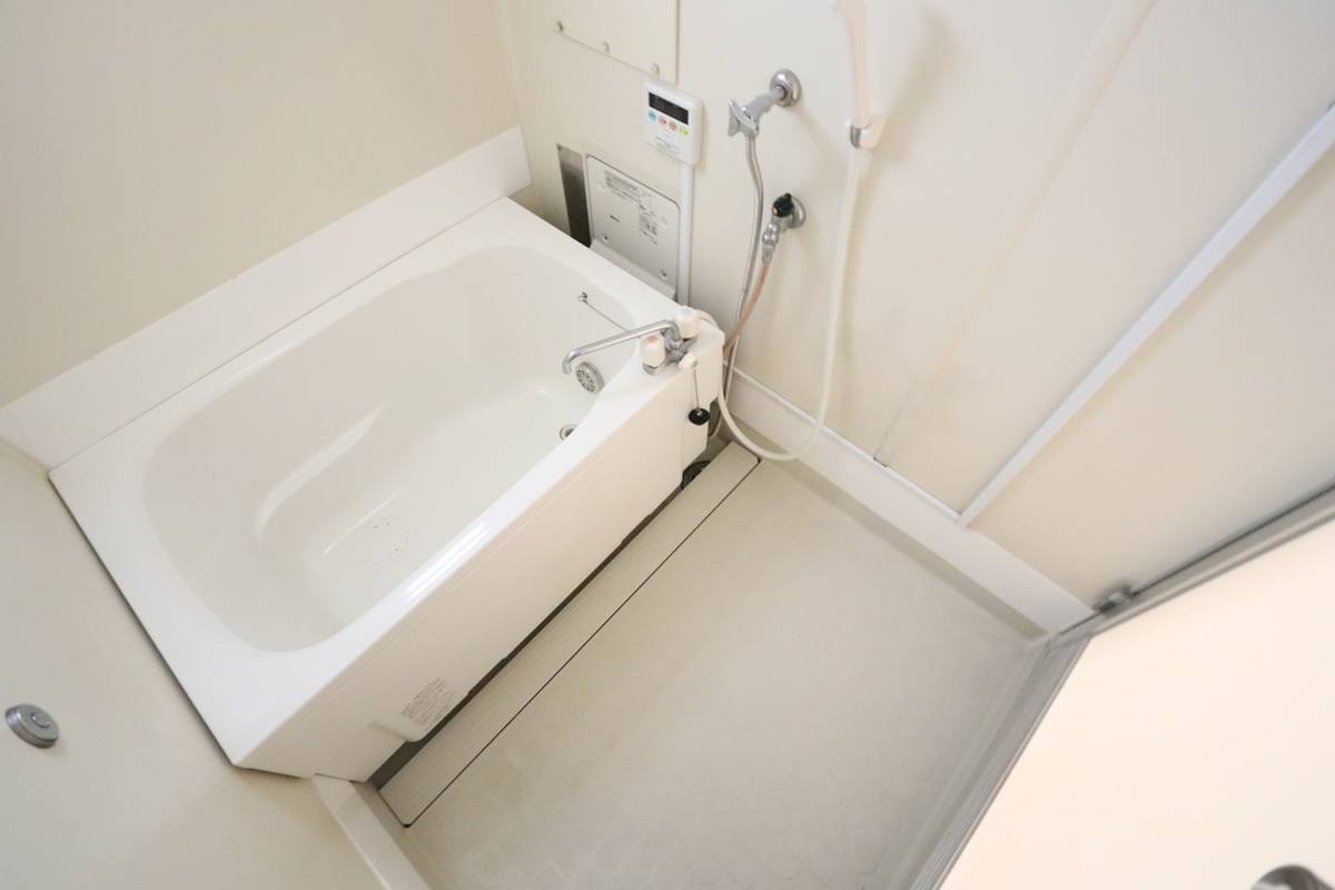 Fukuyama-shi मा Village House Ekiya मा बाथरूम