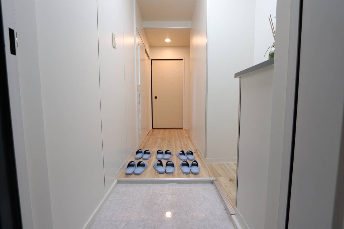 Apartment Entrance in Village House Ekiya in Fukuyama-shi