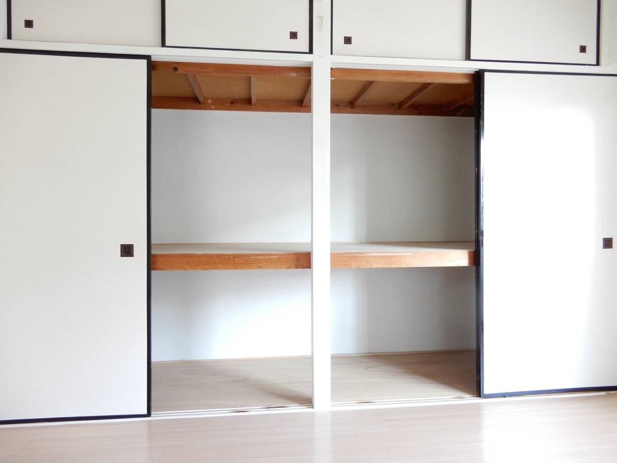 Storage Space in Village House Hachihama in Tamano-shi