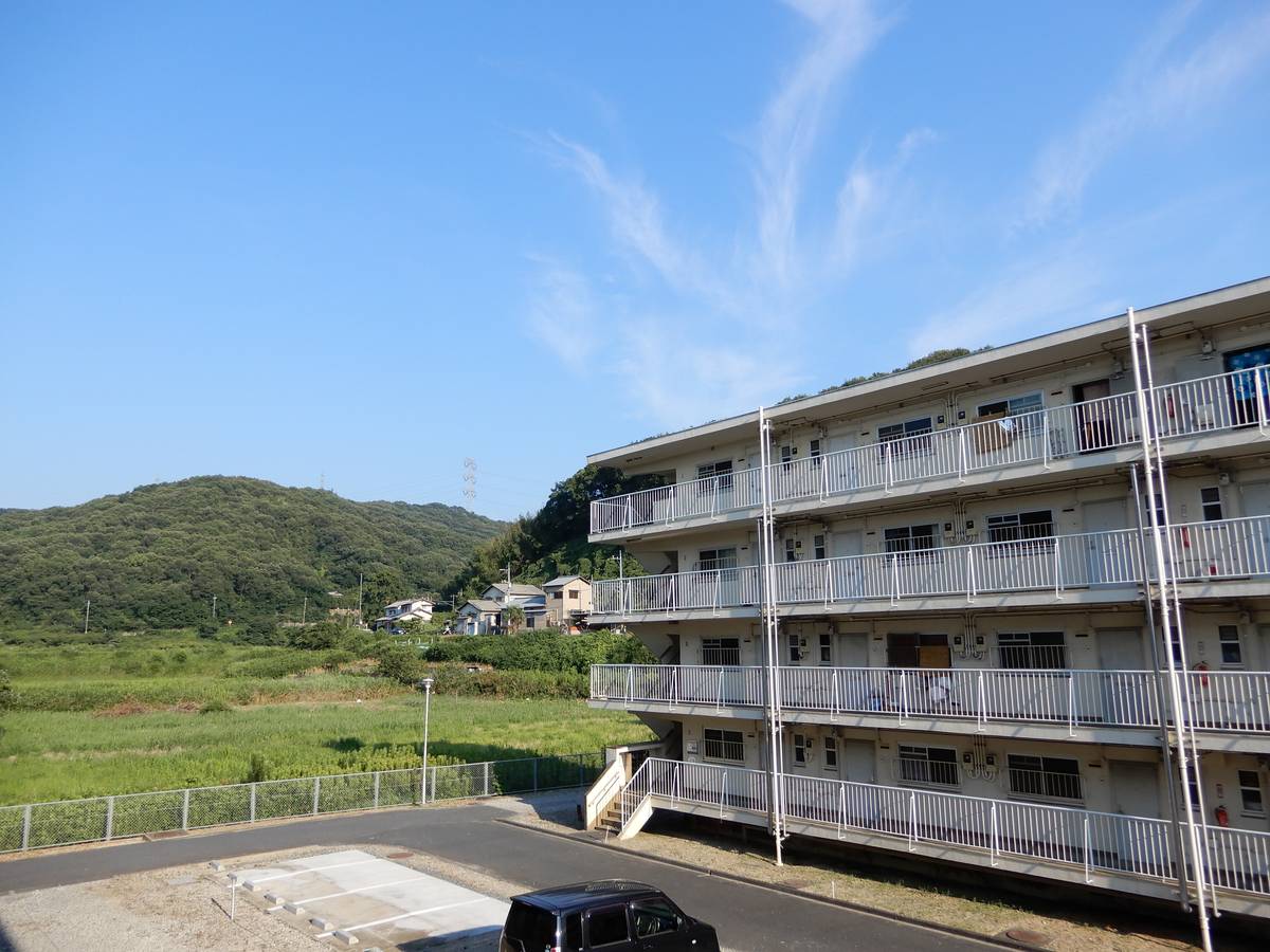 Tầm nhìn từ Village House Hachihama ở Tamano-shi
