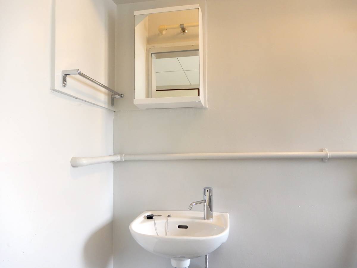 Ruang Rias di Village House Hataga di Aki-ku