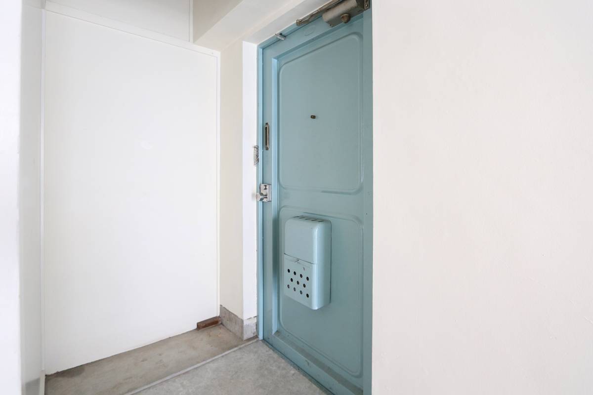 東広島市ビレッジハウス八本松の玄関