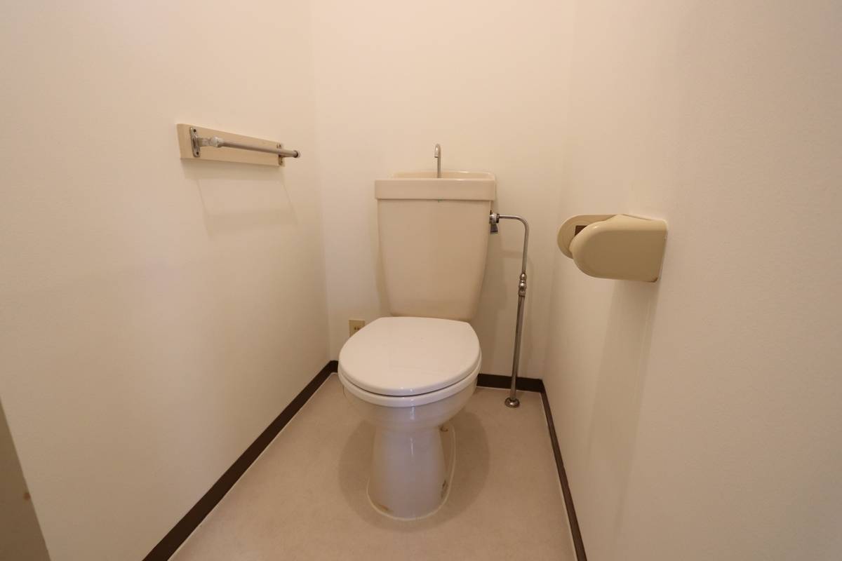 東区ビレッジハウス松崎のトイレ